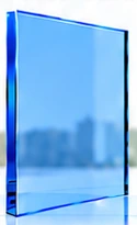 Échantillon de verre teinté bleu